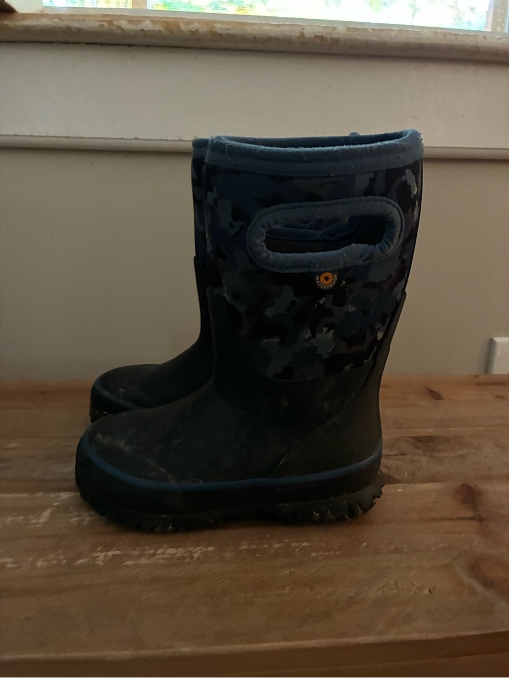 Bogs Kids Navy and Black Camo Waterproof Rain Boots